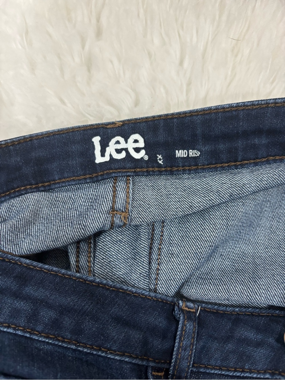 Lee Mid Rise Jeans - Picture 3 of 4
